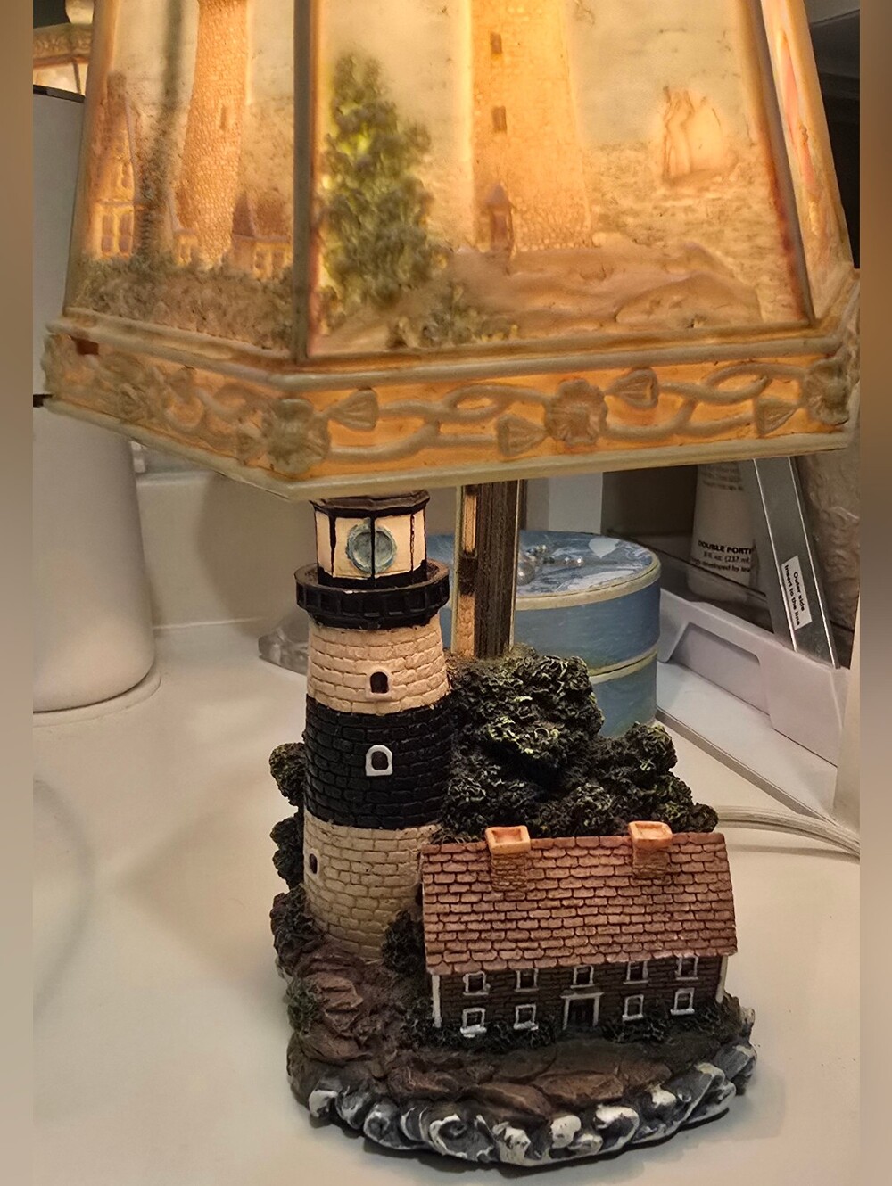 Lighthouse Cottage Table Lamp - Beige & Brown